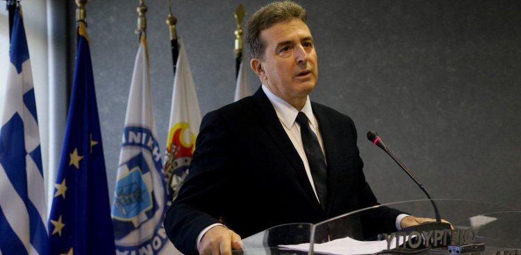 Police misconduct - Χρυσοχοΐδης: Η αστυνομική βία δεν δικαιολογείται, είμαστε απόλυτοι σε αυτό