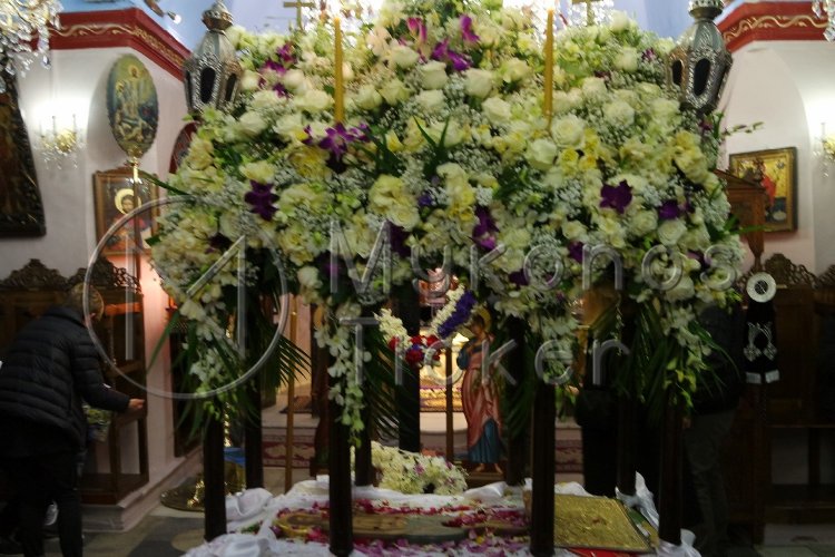 Easter 2021 lockdown rules: Πώς θα γίνει η περιφορά του Επιταφίου στις εκκλησίες το Πάσχα 2021