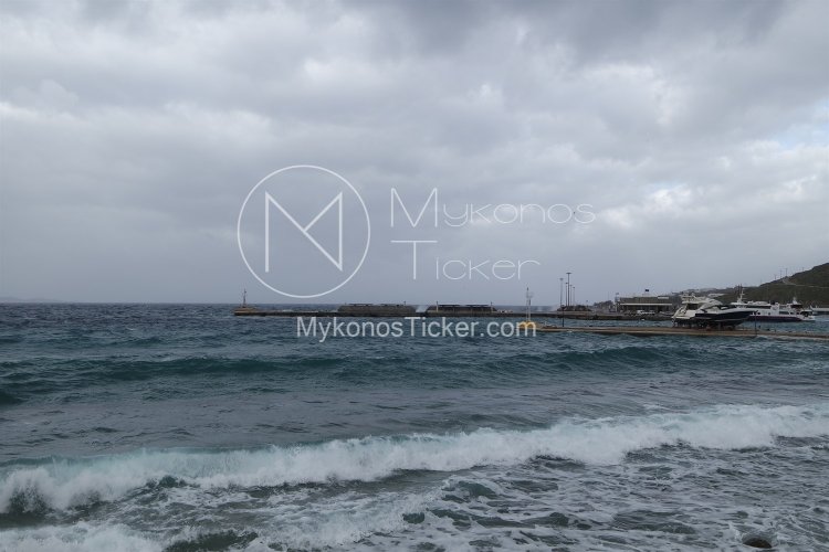 Weather Forecast: Ισχυρές βροχές και αφρικανική σκόνη το Σαββατοκύριακο – Νεφώσεις και τοπικές βροχές στις Κυκλάδες