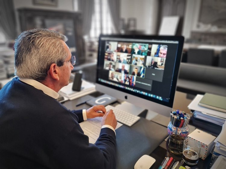 Aegean Islands: Τα συγχαρητήρια του Περιφερειάρχη στην πρωτοβουλία υπέρ των εμβολιασμών, τα μετέτρεψαν σε ευκαιρία λάσπης