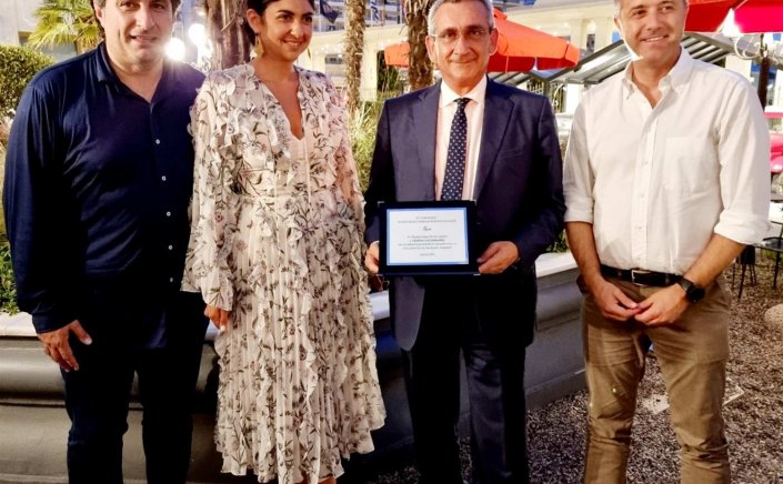 Aegean Islands: Για τη συμβολή του στη ανάπτυξη του εσωτερικού τουρισμού από την Μακεδονία, τιμήθηκε ο Περιφερειάρχης από τους τουριστικούς πράκτορες της Β. Ελλάδος