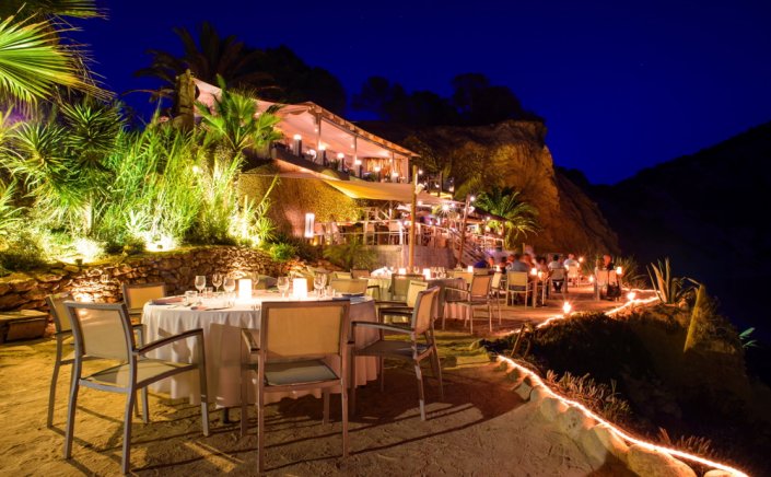 Restaurants post Covid: Τι ώρα κλείνουν Bar και Εστιατόρια, μετά την άρση απαγόρευσης κυκλοφορίας [ΦΕΚ]