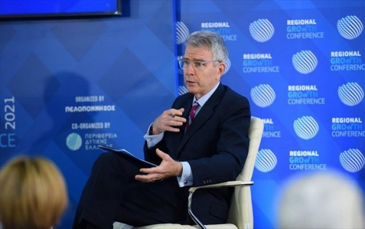 "Τρολάρει" ο Geoffrey Pyatt: Όλοι θέλουν ένα ήσυχο καλοκαίρι εκτός από τη Μύκονο!!