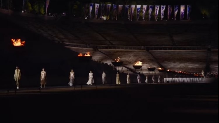 Dior’s Cruise 2022 Show: Kαθηλωτικός Dior!! To Καλλιμάρμαρο γέμισε με σύγχρονες ιέρειες ντυμένες στα λευκά [Video]