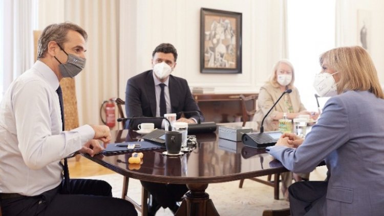 PM Mitsotakis - Vaccination programme:  Έχουμε επαρκή εμβόλια για το χειμώνα σε περίπτωση που χρειαστεί επιπλέον δόση