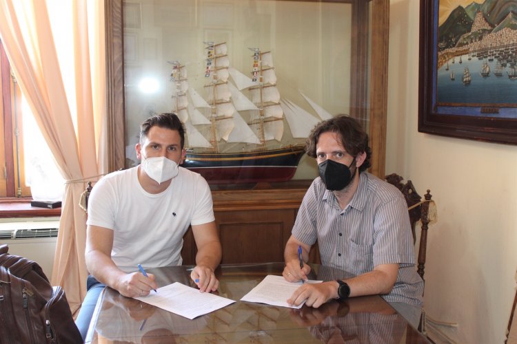 Minicipality of Syros: Υπογραφή σύμβασης σχεδίου φόρτισης ηλεκτρικών οχημάτων Δήμου Σύρου - Ερμούπολης