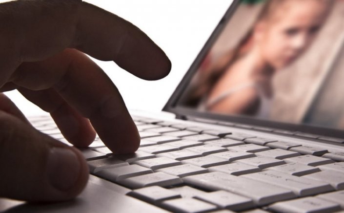 Cyberbullying: Αδιανόητο!! Στη Μύκονο 17χρονος εκβίαζε 12χρονη και την οικογένειά της με Video και φωτογραφίες