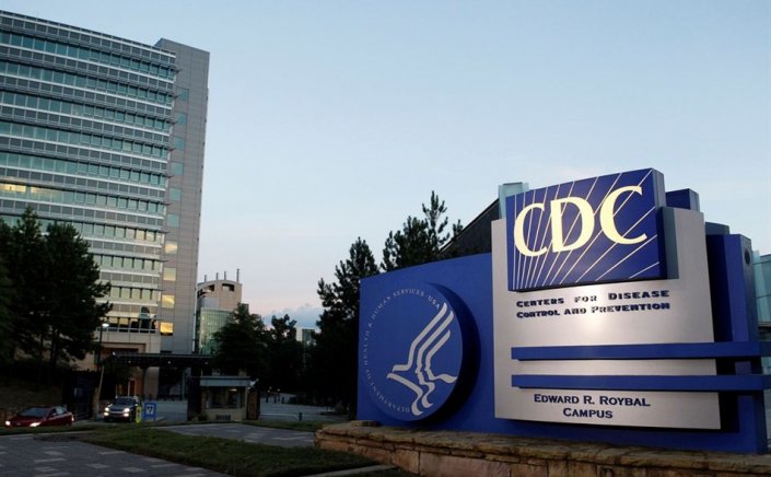 U.S. CDC: Τα CDC προειδοποιούν ότι έρχεται "η πανδημία των ανεμβολίαστων"