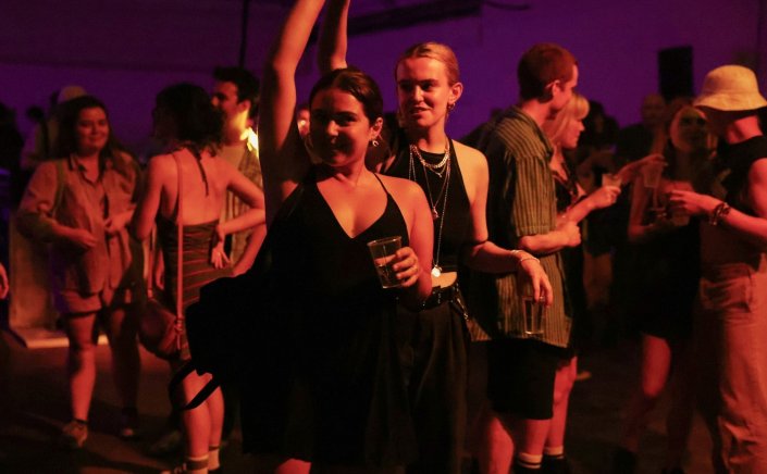 Mykonos: Η επέμβαση της αστυνομίας απέτρεψε τρία κορονοπάρτι με V.I.P. καλεσμένους