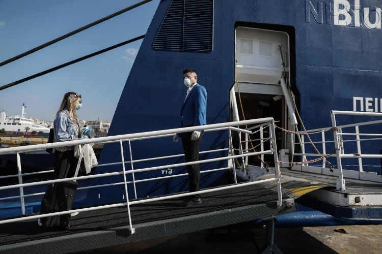 Domestic Travel Restrictions: Μόνο με Green Pass και Μοριακό ή Rapid test στα νησιά από Δευτέρα - Μια ώρα νωρίτερα στα λιμάνια οι επιβάτες - Τα νέα έγγραφα και οι οδηγίες