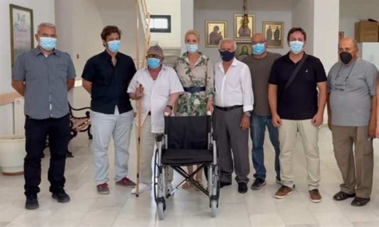 MP Katerina Monogiou: Ο Δήμαρχος Ιητών ευχαρίστησε την Κατερίνα Μονογυιού και το Σύλλογο «Αγάπης Φροντίδα Ζωής» για την πολύτιμη δωρεά τους στο Κέντρο Υγείας Ίου