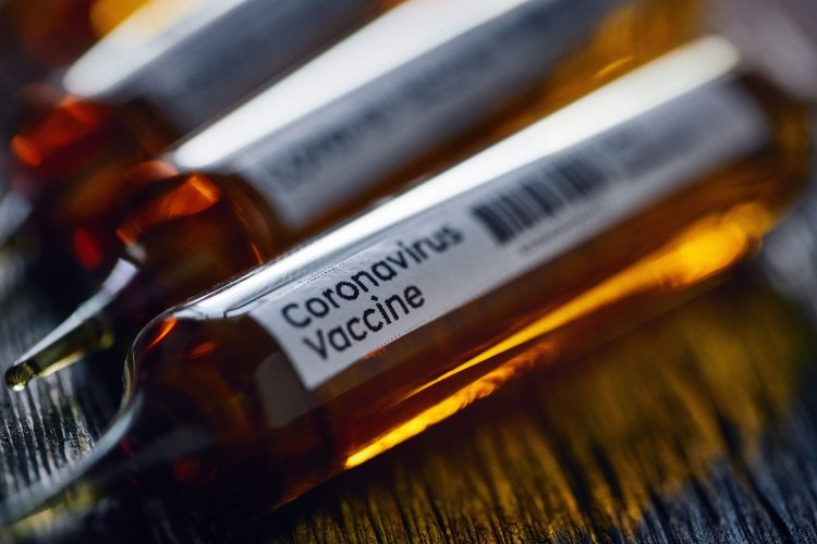 Covid-19 Vaccination: Ορατές οι μάσκες σε Εξωτερικούς Χώρους και τα Τοπικά lockdown!!