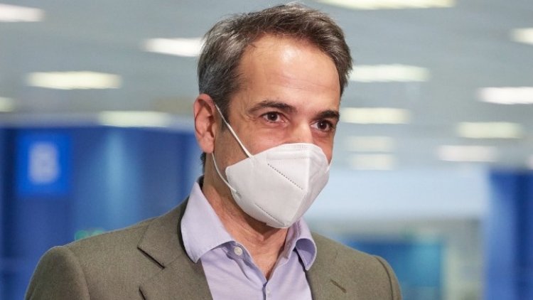 PM Mitsotakis: Το κράτος βρίσκεται δίπλα στους μαθητές και τις οικογένειές τους