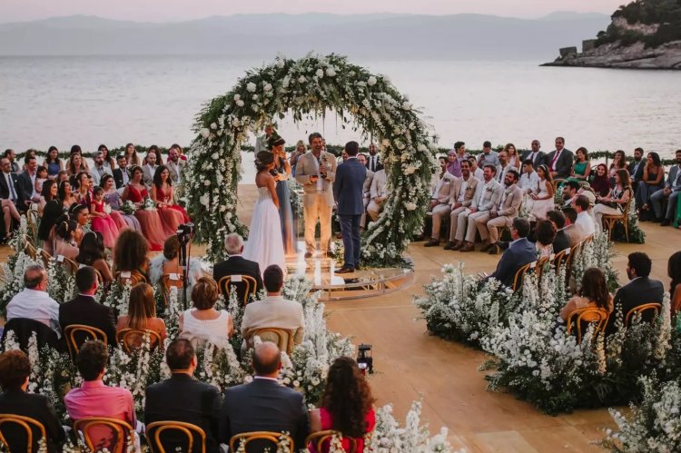 Rules for Weddings: Καλεσμένοι σε γάμο μόνο με τεστ ή πιστοποιητικό εμβολιασμού!!