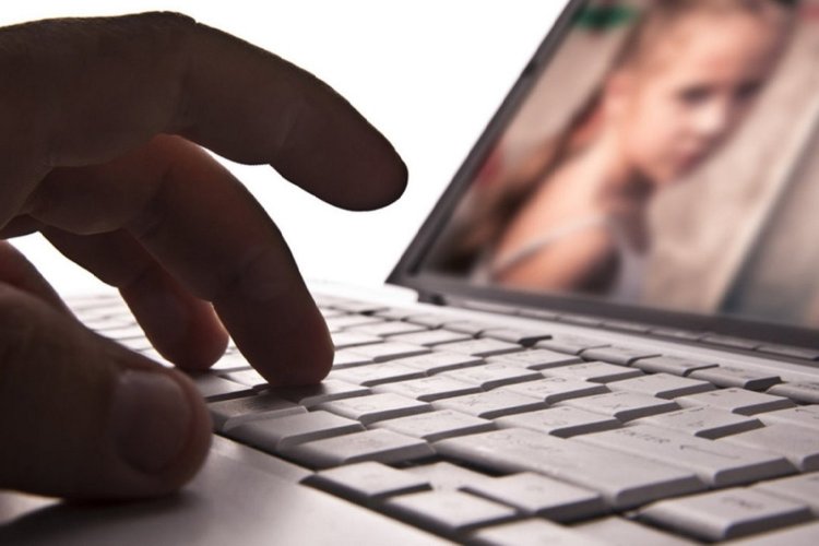 Cyberbullying: Αδιανόητο!! Στη Μύκονο 17χρονος εκβίαζε 12χρονη και την οικογένειά της με Video και φωτογραφίες