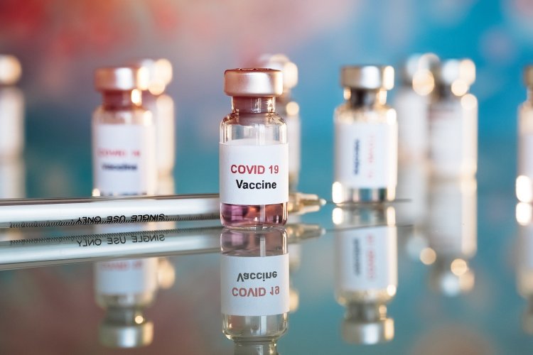 Vaccination: Έρχονται SMS για τρίτη δόση από Σεπτέμβριο