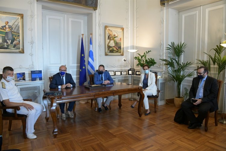 Syros: Συνάντηση Πλακιωτάκη - Λεονταρίτη στην Περιφέρεια Ν. Αιγαίου για θέματα υποδομών και νησιωτικής επιχειρηματικότητας