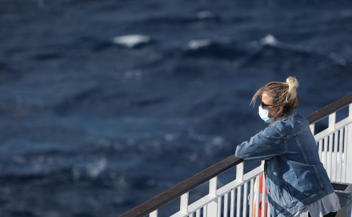 Summer Travel: Η επιστροφή από νησί μόνο με self test τρομάζει!!