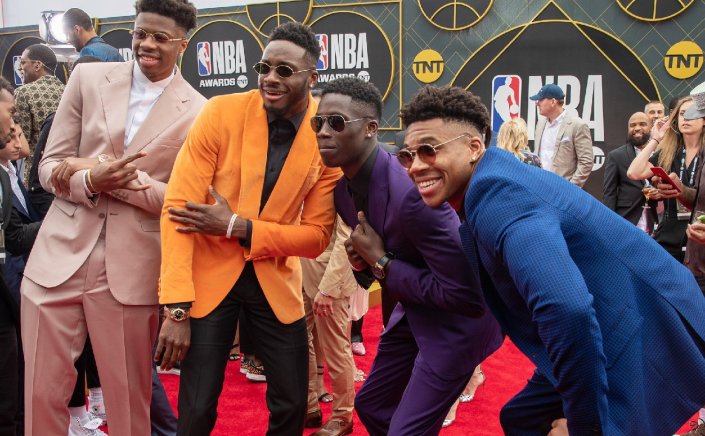 Antetokounbros: Νέα σπουδαία κίνηση από τον Γιάννη Αντετοκούνμπο!! Δωρίζει στους πυρόπληκτους τα μισά κέρδη του e-shop!!