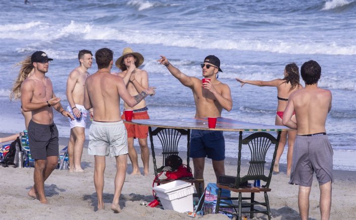 Coronavirus disease: Ο κίνδυνος για νόσηση από COVID-19 νεαρών ανδρών φαίνεται ότι έχει υποτιμηθεί