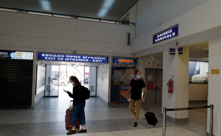 Tourist Season 2022: Τέσσερις πτήσεις την εβδομάδα από Μόσχα για Μύκονο το καλοκαίρι