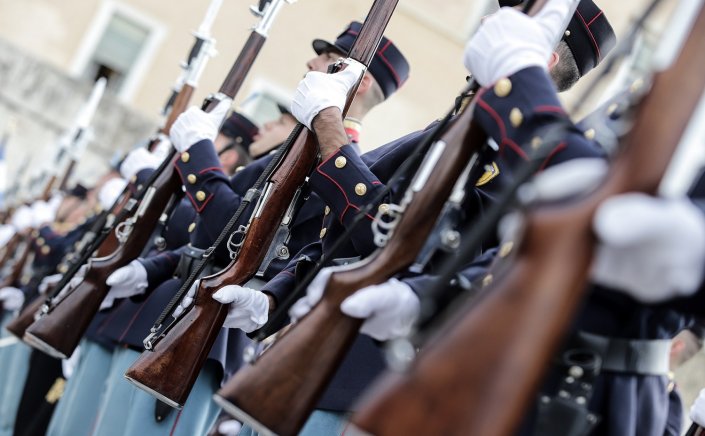 Military Recruitment: Προσλήψεις οπλιτών στις ένοπλες δυνάμεις!! Οι προκηρύξεις!!