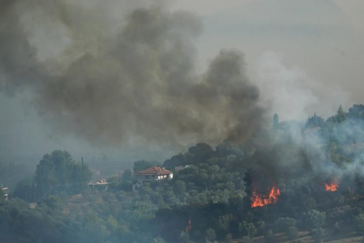 Fire in Attica: Πέθανε ο κάτοικος της Ιπποκρατείου Πολιτείας που νοσηλευόταν στο ΚΑΤ