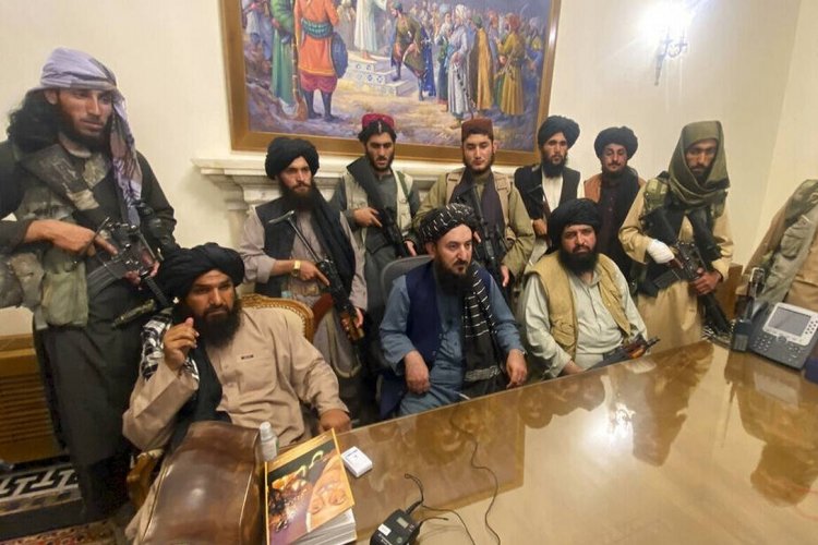 Afghanistan conflict: Νωρίς να συζητηθεί πώς θα ασκηθεί η εξουσία-Έφυγαν οι περισσότεροι διπλωμάτες