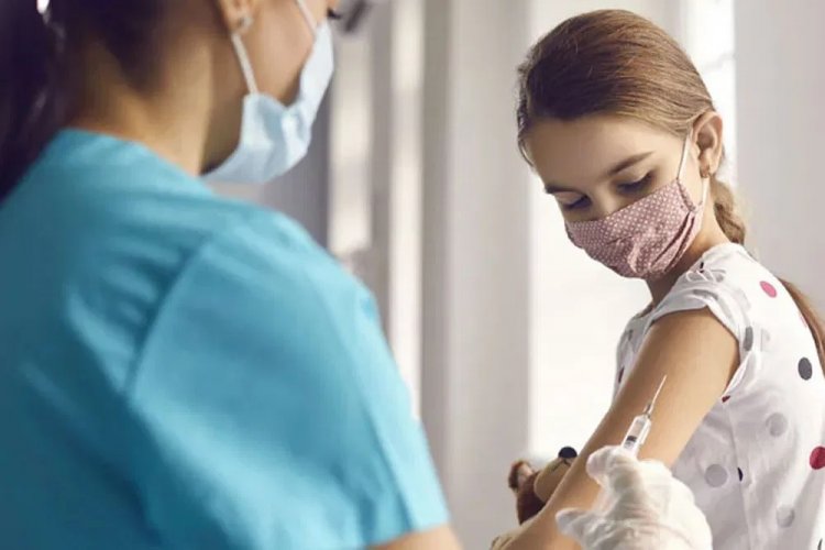 Coronavirus - Παγώνη: Να εμβολιάζονται παιδιά στα σχολεία!! Ραγδαία αύξηση της μεταδοτικότητας!!