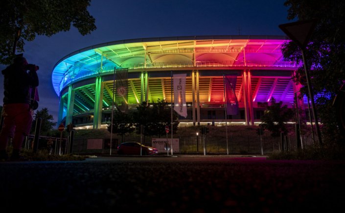 EU - LGBTQ+ rights: Το Ευρωπαϊκό Κοινοβούλιο ζητεί την αναγνώριση των ενώσεων ομοφυλοφίλων σε όλες τις χώρες-μέλη