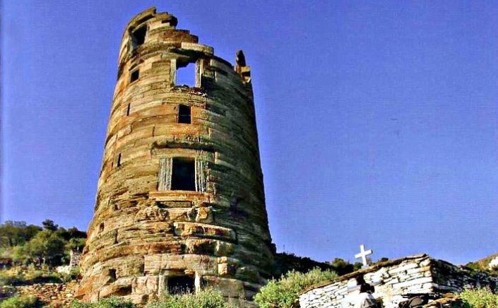 Antiquities of Cyclades: Δωρεά μελέτης για την προστασία και αποκατάσταση του αρχαίου πύργου του Αγίου Πέτρου Άνδρου