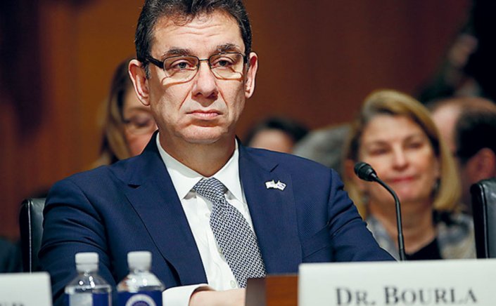 Coronavirus Disease - Μπουρλά: Πότε θα επιστρέψουμε στην κανονικότητα!! Τι λέει ο CEO της Pfizer για εμβόλια, μεταλλάξεις!!