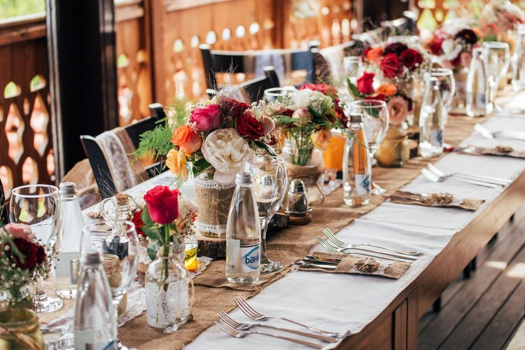 Covid-19 Curbs: Σκέψεις για είσοδο σε κλειστούς χώρους Εστίασης με Πιστοποιητικό Εμβολιασμού και Ταυτότητα