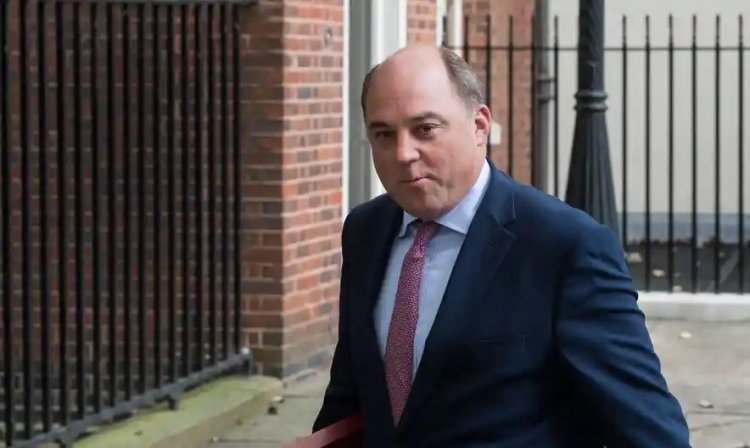 Aukus row: Ακυρώθηκε η συνάντηση των υπουργών Άμυνας Γαλλίας και Βρετανίας