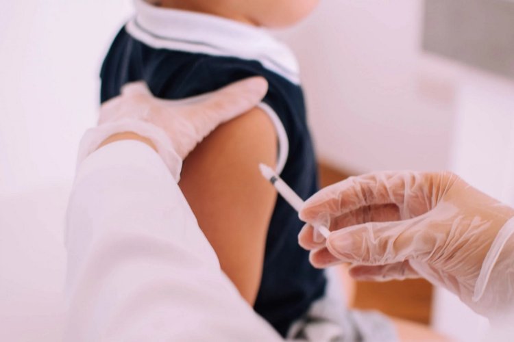 Vaccination: Τον Οκτώβριο αρχίζουν οι εμβολιασμοί μαθητών στον παιδίατρο!! Κάθε Τετάρτη οι ανακοινώσεις για τα κρούσματα σε παιδιά!!