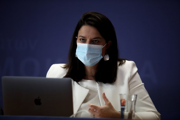 Education Policy: Αγωγή Κεραμέως κατά των ΔΟΕ, ΟΛΜΕ και ΟΙΕΛΕ για την αξιολόγηση που εκδικάζεται σήμερα - Έκτακτη συγκέντρωση διαμαρτυρίας της ΟΛΜΕ