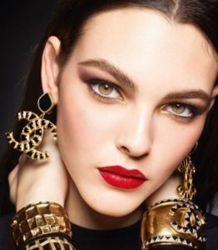 Τα έντονα μάτια είναι η τάση του μακιγιάζ!! Τips στο μακιγιάζ για εκφραστικά μάτια!!