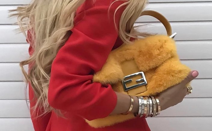 Winder 2021–22: Top τάση στα bag trends  που θα δούμε φέτος,  είναι οι Fluffy bags!!