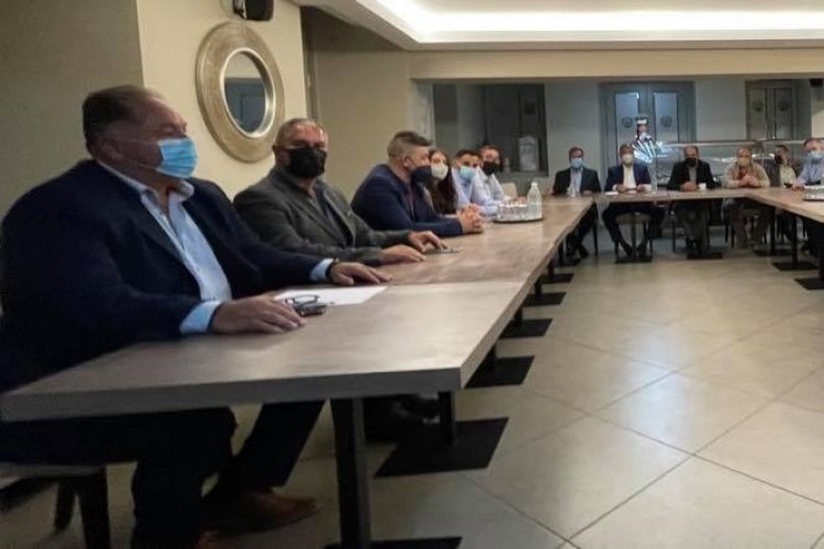 Syros: Συγκροτήθηκε σε σώμα η νέα ΔΕΕΠ Κυκλάδων της ΝΔ - Υπεύθυνος στον Τομέα Αυτοδιοίκησης ο Αντώνης Κουσαθανάς  