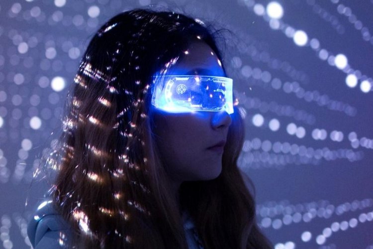 METAverse: Ο κόσμος αλλάζει, σύντομα θα κυκλοφορούμε με ταμπέλες πάνω μας: αλκοολικός, φορέας ιού, άθεος, ρατσιστής!!