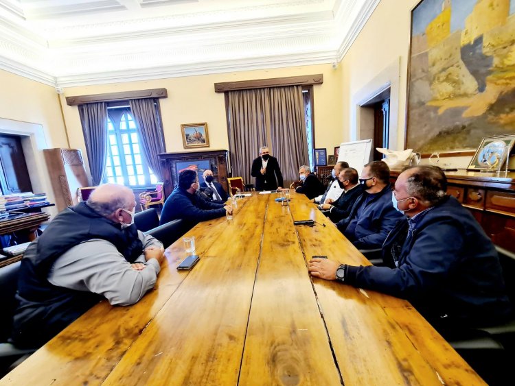 Aegean Islands: Συνάντηση Χατζημάρκου με εκπροσώπους των ιδιοκτητών ταξί από όλα να νησιά της Περιφέρειας