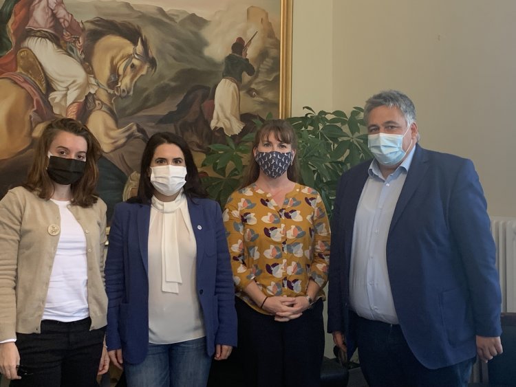 Green Volunteers in the Cyclades: Η Βρετανική Πρεσβεία βρέθηκε στην Άνδρο για να συναντήσει τους «Πράσινους Εθελοντές»