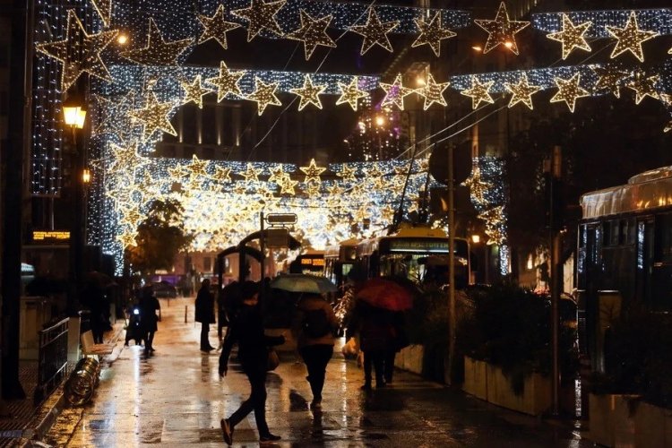 Coronavirus Disease - Βασιλακόπουλος: Δύσκολα τα Χριστούγεννα, πότε μπορούν να κολλήσουν Κορωνοϊό οι εμβολιασμένοι