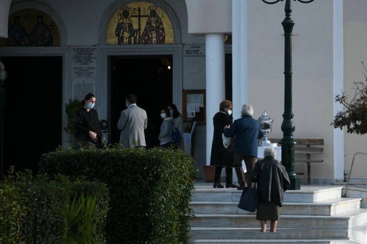 Restrictions on Church: Ελέγχους από την Εκκλησία ακόμα και με εθελοντές ζητά η κυβέρνηση