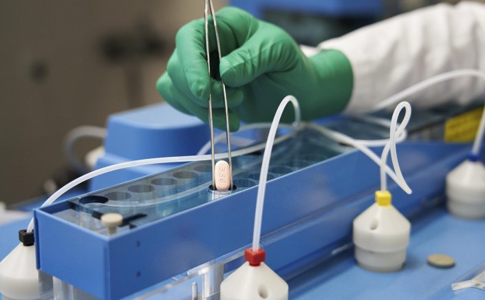 Pfizer’s Covid pill: Εγκρίθηκε για χρήση το χάπι της Pfizer στις ΗΠΑ