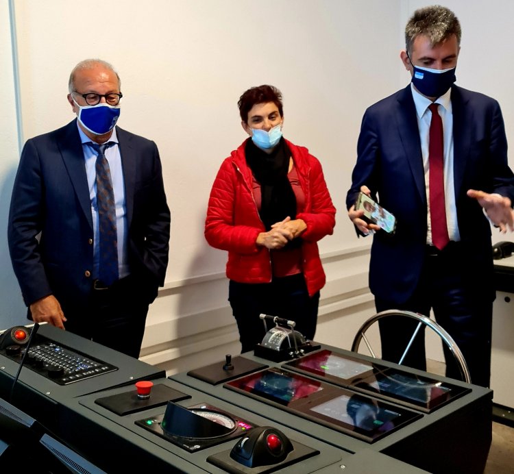 Aegean Islands - Λεονταρίτης: Στηρίζουμε έμπρακτα τη ναυτική εκπαίδευση και συγκεκριμένα την αναβάθμιση της Ακαδημίας Εμπορικού Ναυτικού Σύρου