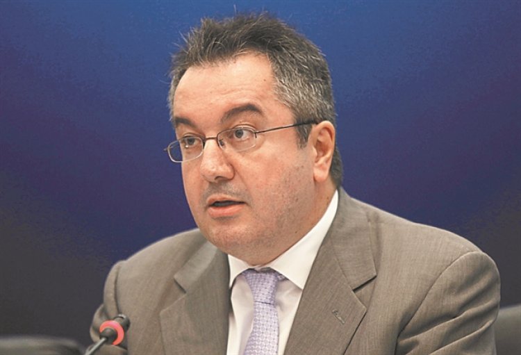 Omocron Variant- Μόσιαλος: Η όμικρον μεταδίδεται πολύ πιο γρήγορα, αλλά δεν γνωρίζουμε ακόμη για τη σοβαρότητα των λοιμώξεων που προκαλεί.