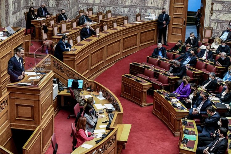 Debate on state budget: Τα τρία νέα μέτρα στήριξης για ρεύμα και φυσικό αέριο που ανακοίνωσε ο Μητσοτάκης και οι πέντε παρεμβάσεις από Σταϊκούρα