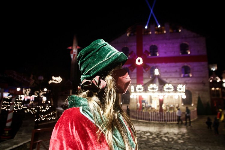 Coronavirus Disease: Ανησυχία για το μείγμα παραλλαγής Όμικρον και  Χριστουγέννων!!