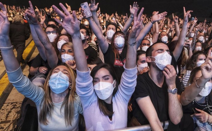 Coronavirus Disease - Christopher Murray: Ο Αμερικανός γκουρού των προβλέψεων, βλέπει τέλος της πανδημίας τον Μάρτιο [Video]